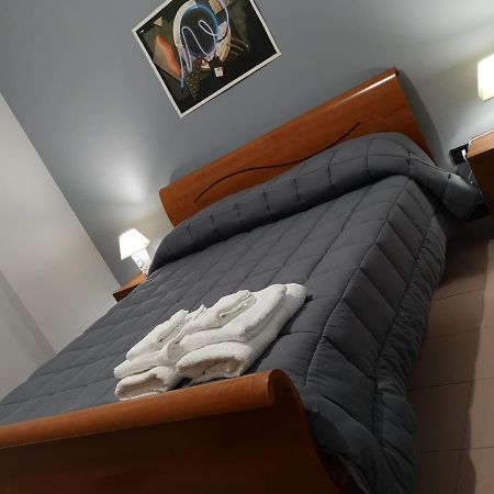 La Regina Di Coppe Apartamento Licata Exterior foto